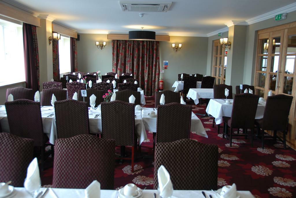 Curran Court Hotel Ларн Экстерьер фото